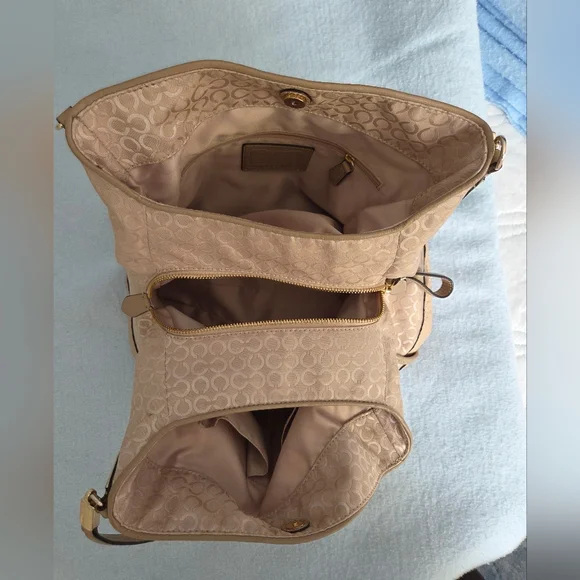 Vintage Coach Madison Phoebe OP Plearlescent Signature Jaquard Shoulder Bag - Picture 8 of 8